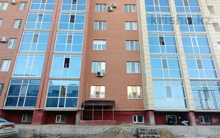 Еркін, кеңселер, дүкендер мен бутиктер, қоймалар, қоғамдық тамақтану орны, сұлулық салондары, медорталықтар мен дәріханалар, білім орталықтары, ойын-сауық · 90 м², бағасы: 12.5 млн ₸ в Актобе, мкр. Алтын орда — фото 2