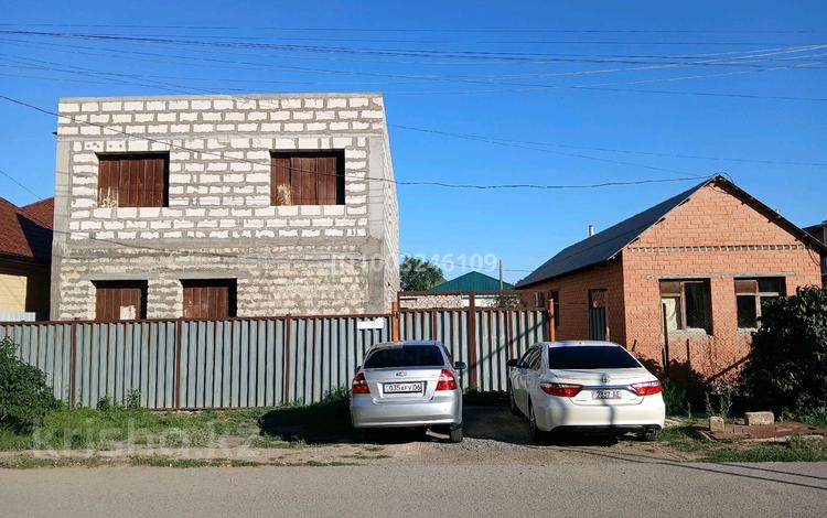 Отдельный дом · 5 комнат · 300 м² · 10 сот., мкр Атырау, Кызгалдак 12а — Загс мост рядом за 65 млн 〒 — фото 2