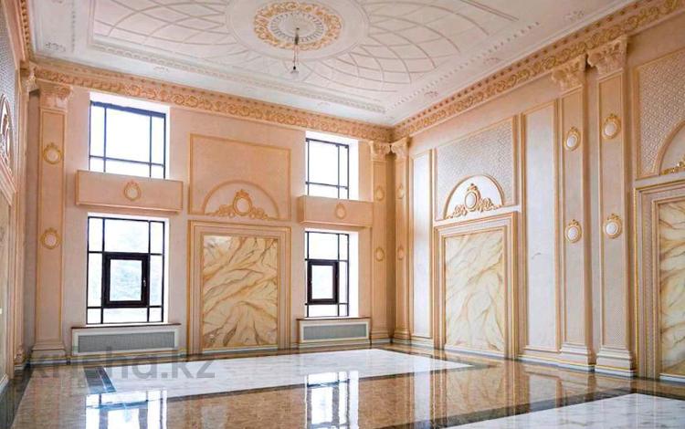 Жеке үй · 15 бөлме · 2000 м², мкр Коктобе, Омаровой, бағасы: 13 млн 〒 в Алматы, Медеуский р-н — фото 2