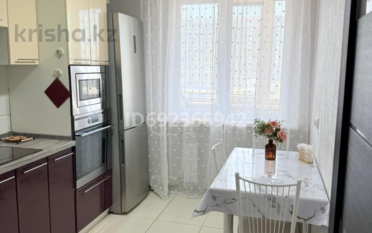 2-комнатная квартира · 54 м² · 10/10 этаж, Казахстан 64 за 17 000 ₸ в Усть-Каменогорске — фото 19