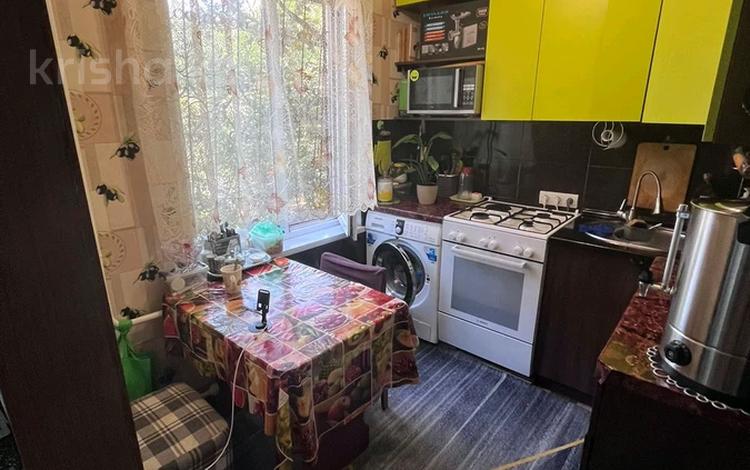 3-комнатная квартира, 66 м², 2/4 этаж, мкр №9 52 за 35 млн 〒 в Алматы, Ауэзовский р-н — фото 2