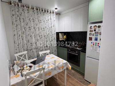 2-комнатная квартира · 46 м² · 2/5 этаж, Авангард 2мкр 11 — Возле рынка Мерей за 18.3 млн ₸ в Атырау, мкр Авангард-2