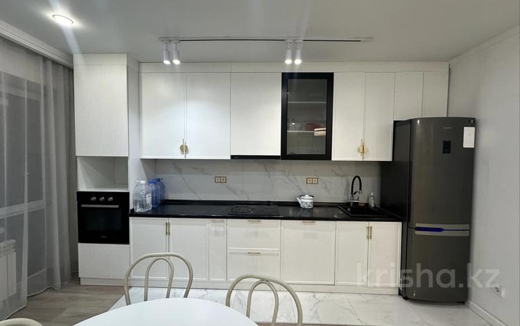 3-бөлмелі пәтер · 102 м² · 11/13 қабат, Муратбаева 14, бағасы: 400 000 ₸ в Алматы, Алмалинский р-н — фото 2
