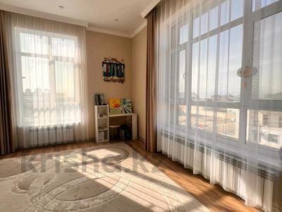 3-комнатная квартира · 164.6 м² · 3/3 этаж, ул.Достык 20 за 45 млн ₸ в Актау, мкр Приморский