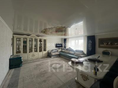 Отдельный дом · 5 комнат · 200 м² · 1111 сот., Центр — Центр за 18 млн ₸ в Акколе