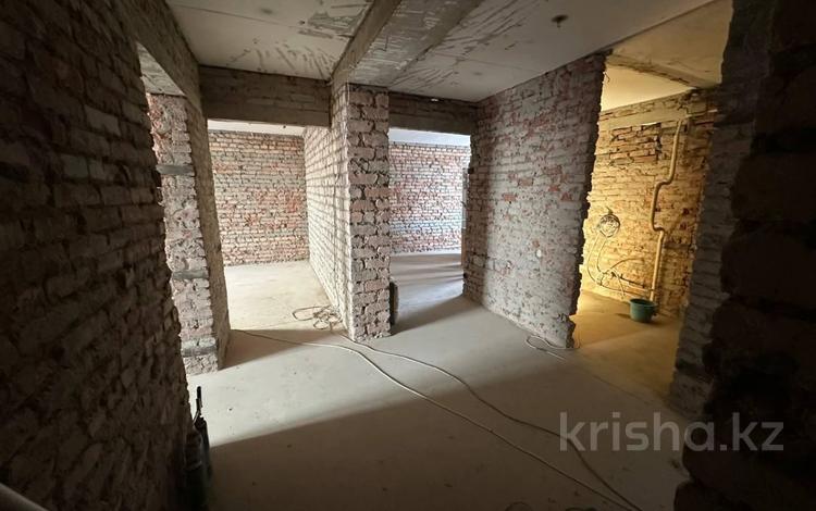 3-бөлмелі пәтер · 90 м² · 5/5 қабат, Садовая 27, бағасы: 23 млн ₸ в Костанае — фото 2