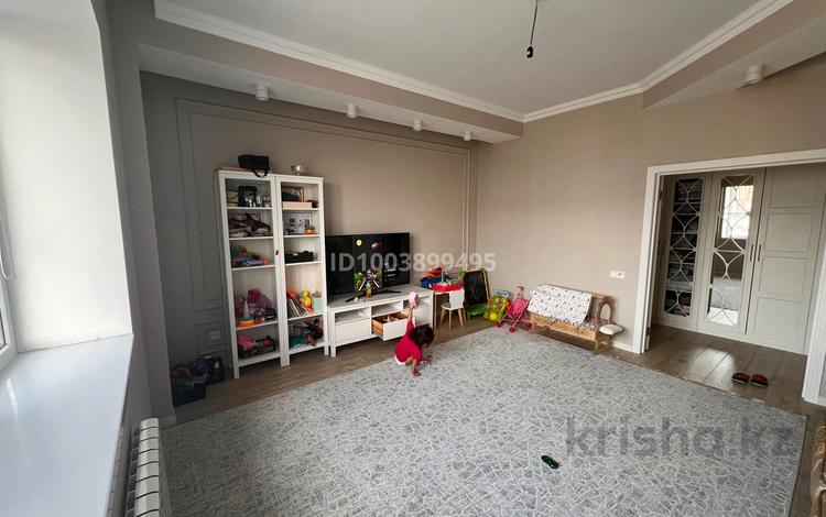 2-бөлмелі пәтер · 75 м² · 2/8 қабат, мкр Нурсая, Абулхаир Хана, бағасы: 40 млн ₸ в Атырау — фото 4