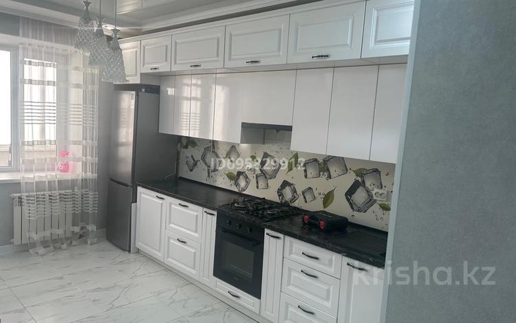 2-бөлмелі пәтер · 70 м² · 5/6 қабат, Акотау 20 — Остановка 8 школа, мойка деповская, бағасы: 250 000 ₸ в Уральске — фото 13