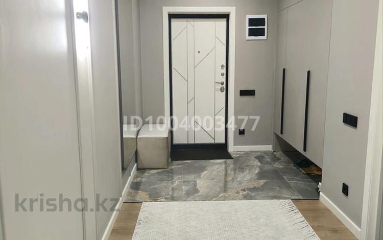 2-бөлмелі пәтер · 102 м² · 6/10 қабат, Самал 82 — Самал, бағасы: 48 млн ₸ в Уральске — фото 2