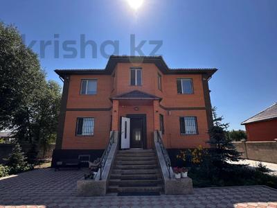 Жеке үй · 6 бөлме · 424.8 м² · 10 жүзд., Исатай Батыр — Ж.м. Уркер, бағасы: 140 млн ₸ в Астане, Нура р-н