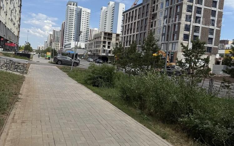 Свободное назначение, магазины и бутики, общепит, салоны красоты, медцентры и аптеки, образование · 220 м² за 180 млн ₸ в Астане, Есильский р-н — фото 2