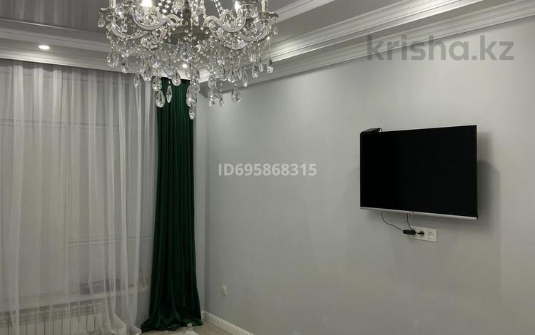 2-комнатная квартира · 69.56 м² · 5/5 этаж, мкр Самал, Абиш Кекилбай 60 — Абиш Кекилбай 60 за 25 млн ₸ в Атырау — фото 2