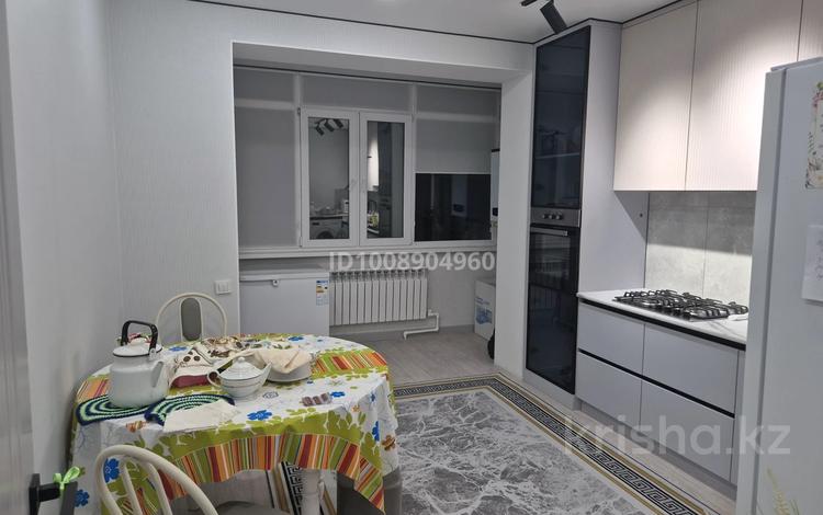 2-комнатная квартира · 67 м² · 2/5 этаж, мкр. Алтын орда 49л за 25.5 млн 〒 в Актобе — фото 4