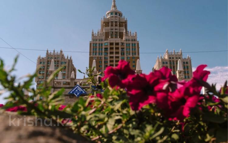 5-бөлмелі пәтер · 263.8 м² · 36/39 қабат, Кабанбай батыра 11 — Центр города., бағасы: 139 млн ₸ в Астане, Есильский р-н — фото 2