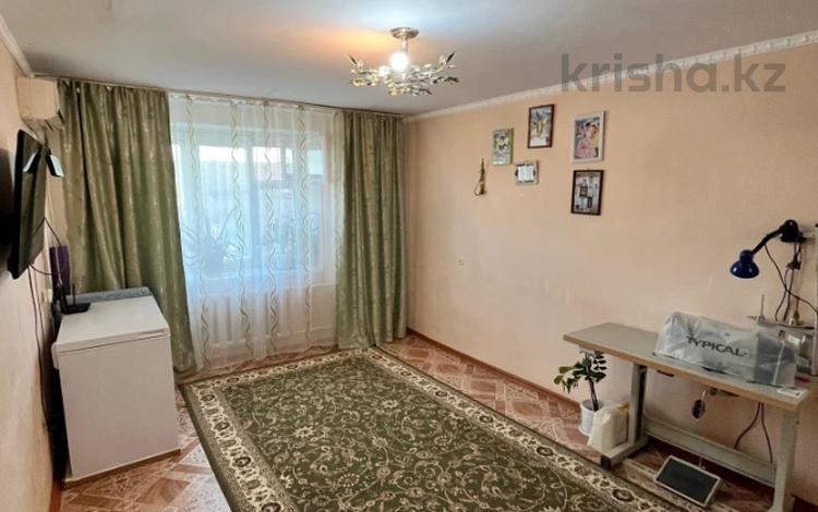 1-комнатная квартира, 37 м², 6/9 этаж, мкр 8, братьев жубановых