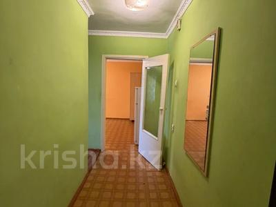 1-комнатная квартира · 33 м² · 3/5 этаж, мкр Аксай-2 — Толе Би за 23.5 млн 〒 в Алматы, Ауэзовский р-н