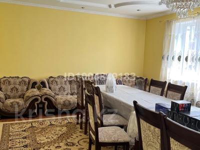 Отдельный дом · 8 комнат · 300 м², мкр Акбулым, Улбике акына за 700 000 〒 в Таразе