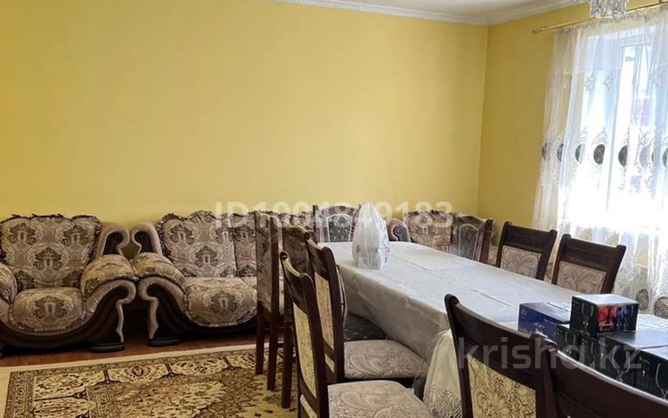 Отдельный дом · 8 комнат · 300 м² · 6 сот., мкр Акбулым, Улбике акына за 1 млн ₸ в Таразе — фото 9