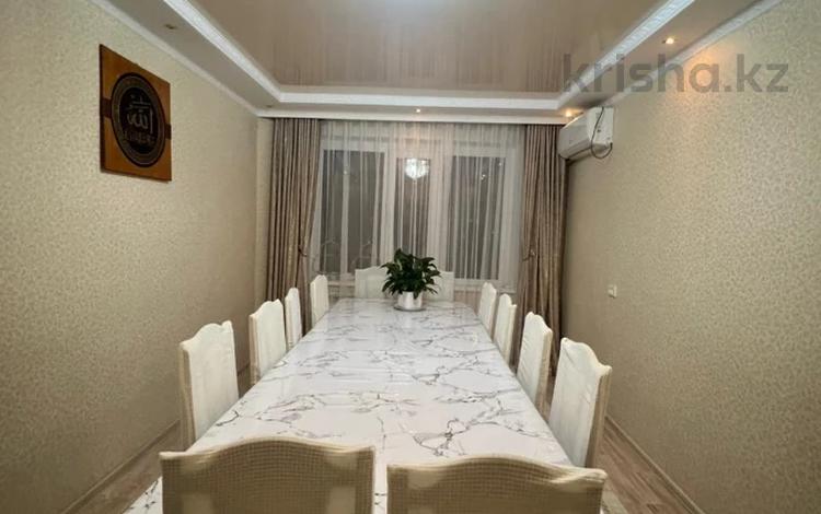 4-комнатная квартира · 90 м² · 6/9 этаж, 12 микрорайон за 27 млн ₸ в Актобе — фото 2