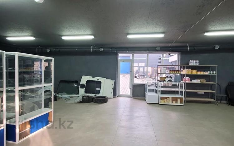 Еркін, дүкендер мен бутиктер · 120 м², бағасы: 400 000 ₸ в Караганде, Алихана Бокейханова р-н — фото 2