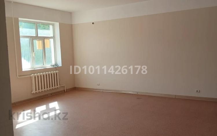 Кабинеты и рабочие места · 150 м² за 500 000 ₸ в Шымкенте, Аль-Фарабийский р-н — фото 2