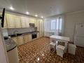 2-бөлмелі пәтер · 90 м² · 2/5 қабат, Жургенова 58, бағасы: 200 000 ₸ в Актобе, мкр. Курмыш — фото 3