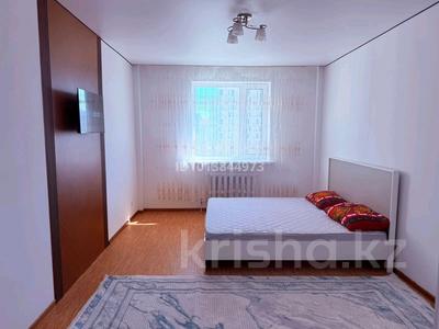 1-комнатная квартира · 45 м² · 10/12 этаж, Кабанбай батыра 42 за 15 000 ₸ в Астане, Есильский р-н