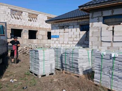 Отдельный дом · 5 комнат · 120 м² · 9 сот., мкр Кунгей 129 — 9-ый авторазбордан поворот 1 остановкадан солга за 16.5 млн 〒 в Караганде, Казыбек би р-н