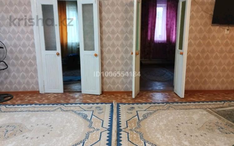 Отдельный дом · 3 комнаты · 77 м² · 2 сот., Богенбай Батыра 19 — Фурманова, Дулатова за 13.5 млн 〒 в Семее — фото 2