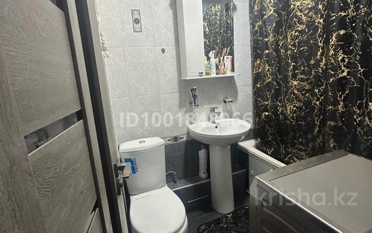 3-бөлмелі пәтер · 60 м² · 2/5 қабат, Қазақфильм ш/а. 10 — Small, бағасы: 20 000 ₸ в Алматы, Бостандыкский р-н — фото 7
