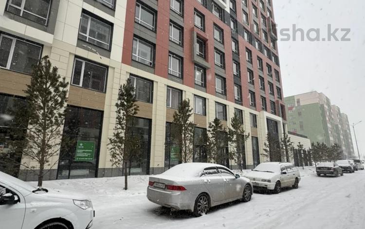 2-бөлмелі пәтер · 42 м² · 12 қабат, Жубан Молдагалиев 3 СРОЧНО ГОРЯЧАЯ ЦЕНА ДОМ КОМФОРТ КЛАССА, бағасы: 25.3 млн 〒 в Астане, Нура р-н — фото 9