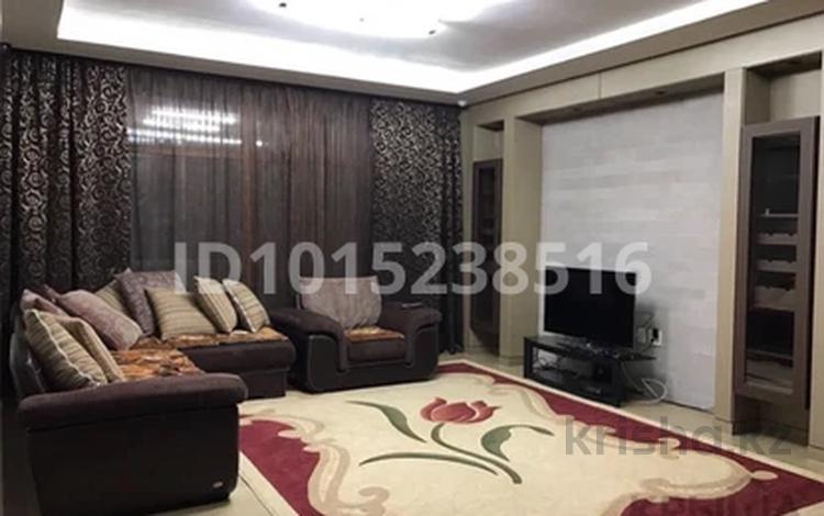 3-комнатная квартира · 130 м² · 8/18 этаж, Ахмет Байтурсынулы 3 за 450 000 ₸ в Астане, Сарайшык р-н — фото 2