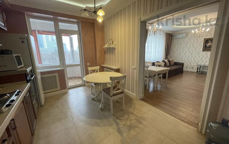 2-комнатная квартира · 100 м², Достык 14 за 400 000 ₸ в Астане, Есильский р-н — фото 2