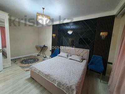 1-комнатная квартира, 37 м², 3/3 этаж помесячно, Саттарханова 25а 3 за 250 000 〒 в Туркестане