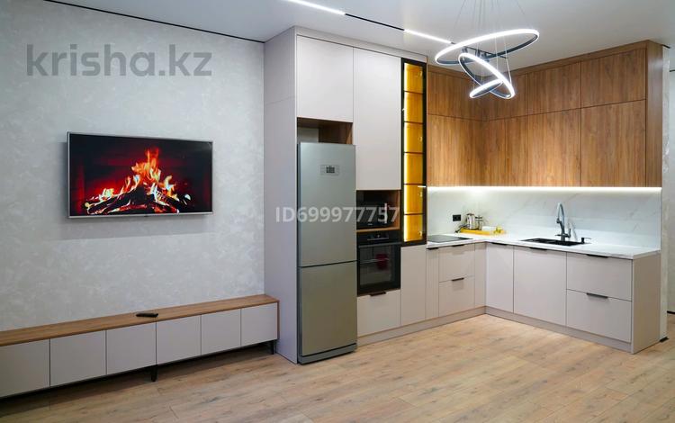 3-комнатная квартира · 82 м² · 2/20 этаж, Достык 8/2 за 600 000 ₸ в Астане, Есильский р-н — фото 2