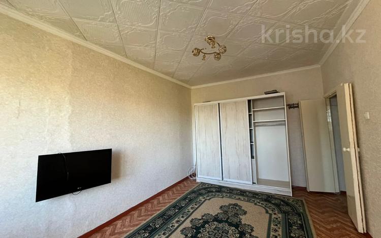 1-комнатная квартира · 36 м² · 5/5 этаж, Массив Карасу за 7.9 млн 〒 в Таразе — фото 2