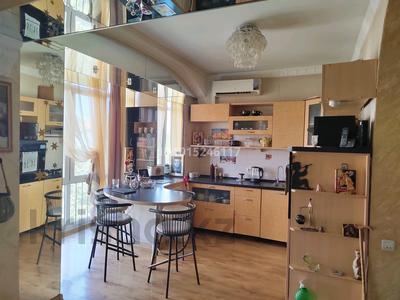 3-бөлмелі пәтер · 80 м² · 5/5 қабат, Жамбыла 84, бағасы: 105 млн ₸ в Алматы, Алмалинский р-н