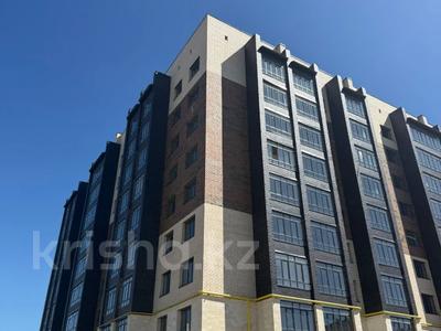 2-комнатная квартира · 68 м² · 4/10 этаж, Жуманиязова 120 за 22 млн 〒 в Уральске