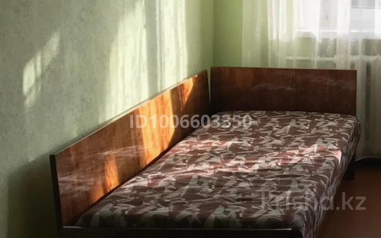 1 бөлме · 13 м² · 5 қабат, Космическая 4.1, бағасы: 145 000 ₸ в Усть-Каменогорске — фото 2