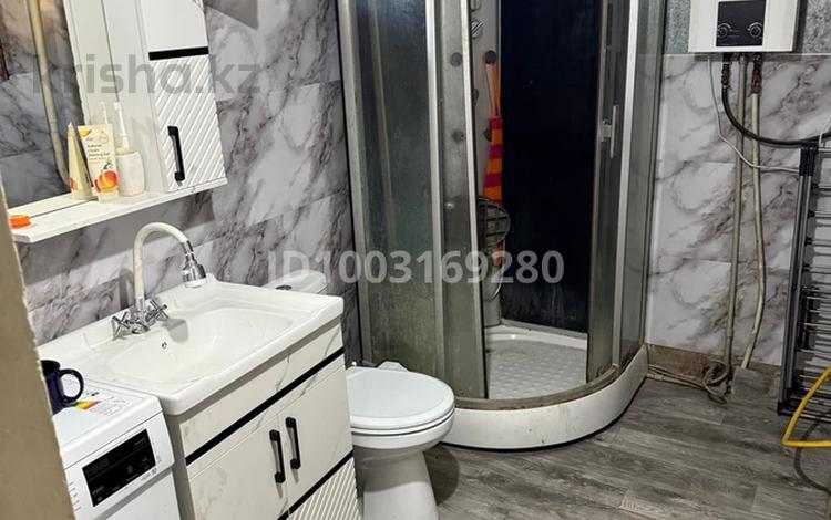 Часть дома · 4 комнаты · 70.2 м² · 4 сот., Арктическая 117/3 кв 1 — Уг. ул. Вятская за 70 млн ₸ в Алматы, Турксибский р-н — фото 2