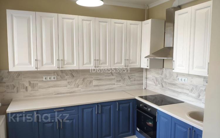 2-комнатная квартира · 64 м² · 8/10 этаж, Кенесары хана 54 — 35 за 300 000 ₸ в Алматы, Наурызбайский р-н — фото 11