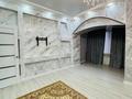 2-комнатная квартира · 70 м² · 2/8 этаж, мкр 4 33 за 200 000 ₸ в Уральске — фото 5