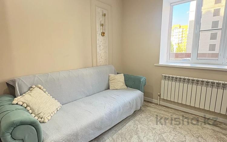 1-комнатная квартира · 50.2 м² · 1/10 этаж, мкр. Алтын орда, Алтын Орда 5Е — Возле ресторана 1001 ночь за 21.5 млн ₸ в Актобе — фото 2