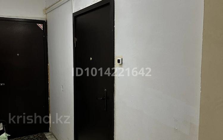2-комнатная квартира · 60 м² · 5/10 этаж, мкр Юго-Восток, Шахтёров 74 74 за 210 000 ₸ в Караганде, Казыбек би р-н — фото 2