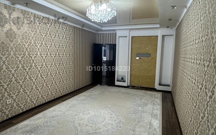 3-бөлмелі пәтер · 87 м² · 7 қабат, Алмагүл ш/а., 10 46, бағасы: 250 000 ₸ в Атырау, мкр. Алмагуль — фото 2