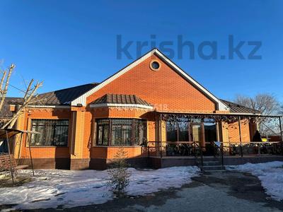 Продажа домов и дачи в Атырауской обл.: Отдельный дом · 4 комнаты · 220 м² · 10 сот., мкр Ракуша, Хасанова — Главный трасса Еркінқала за 50 млн 〒 Отдельный дом · 4 комнаты · 220 м² · 10 сот., мкр Ракуша, Хасанова — Главный трасса Еркінқала за 50 млн 〒 в Атырау