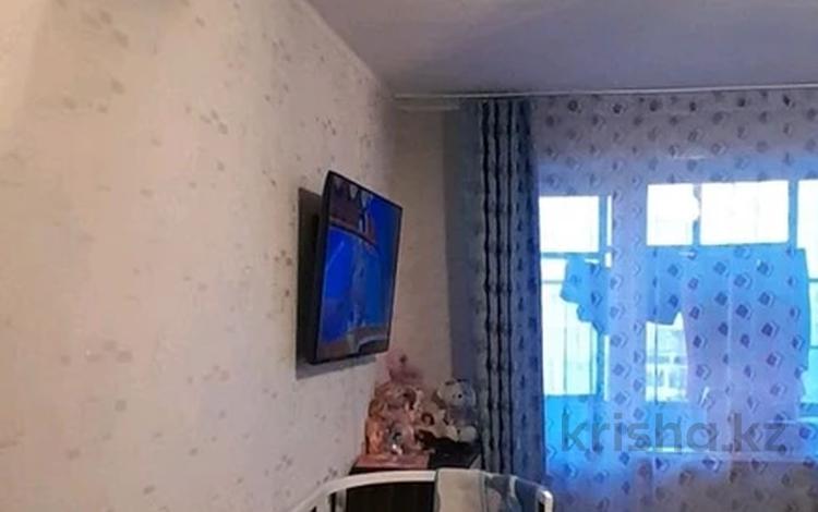 1-комнатная квартира, 32 м², 3/5 этаж, Ауэзова — Бегемот за 11 млн 〒 в Петропавловске — фото 2