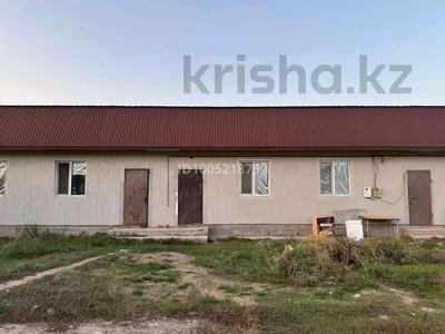 Часть дома · 2 комнаты · 40 м², Байдібек баба 50 — Магазин Адемі за 115 000 〒 в Туздыбастау (Калинино)