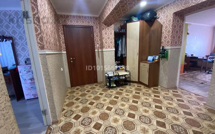 3-бөлмелі пәтер · 82.5 м² · 4/5 қабат, Коктем 9, бағасы: 250 000 ₸ в Кокшетау — фото 2