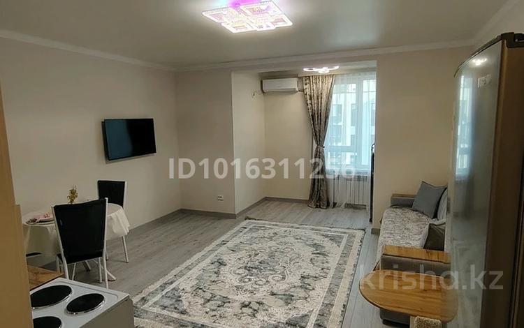 1-комнатная квартира · 34 м² · 6/6 этаж, Халиуллина (Полностью готовая светлая квартира, без вложений) 196/17 за 24.9 млн ₸ в Алматы, Медеуский р-н — фото 2